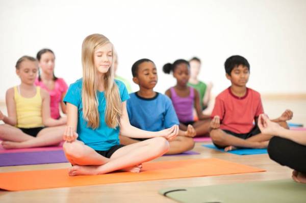 more-us-kids-doing-yoga-taking-sleep-supplements-1424993781-4417